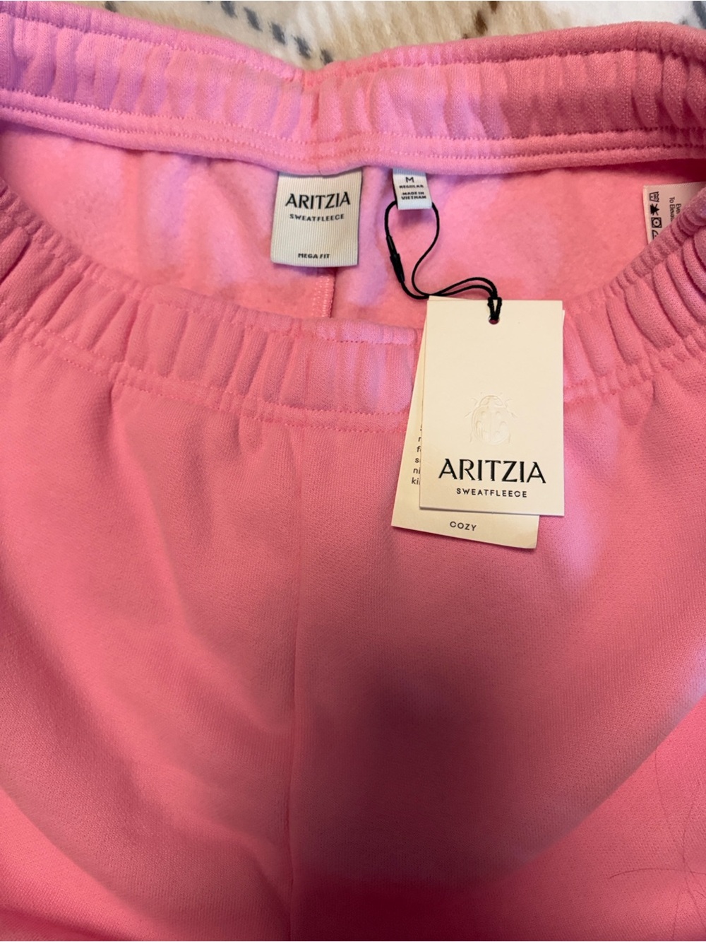 Aritzia Jellybean pink mega  jogger NWT - Picture 5 of 7